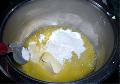 A lisztet a margarinon megfuttatom...